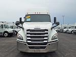 Used 2019 Freightliner Cascadia Sleeper Cab 6x4, Semi Truck for sale #864186 - photo 7