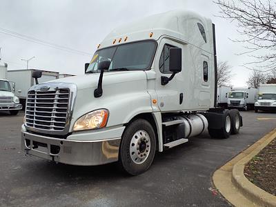 Used 2019 Freightliner Cascadia Sleeper Cab 6x4, Semi Truck for sale #875234 - photo 1