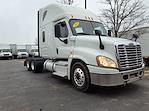 Used 2019 Freightliner Cascadia Sleeper Cab 6x4, Semi Truck for sale #875234 - photo 4