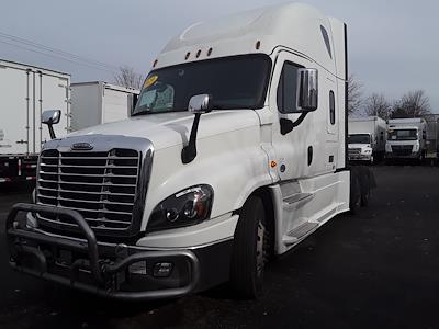 Used 2020 Freightliner Cascadia Sleeper Cab 6x4, Semi Truck for sale #881102 - photo 1