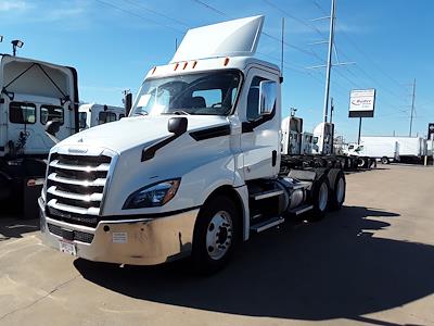 Used 2020 Freightliner Cascadia Day Cab 6x4, Semi Truck for sale #269122 - photo 1