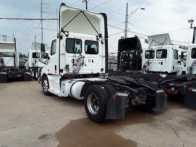 Used 2019 Freightliner Cascadia 116 Day Cab 4x2, Semi Truck for sale #270062 - photo 2