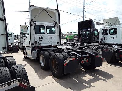 Used 2019 Freightliner Cascadia Day Cab 6x4, Semi Truck for sale #270095 - photo 2