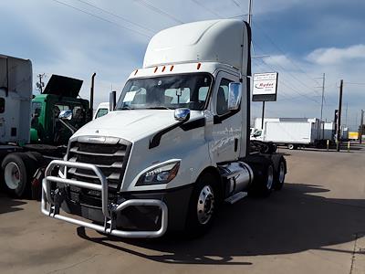 Used 2020 Freightliner Cascadia Day Cab 6x4, Semi Truck for sale #273938 - photo 1