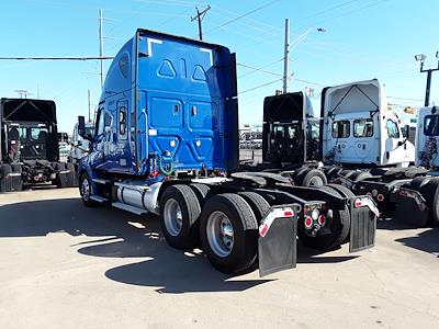 Used 2020 Freightliner Cascadia Sleeper Cab 6x4, Semi Truck for sale #284627 - photo 2