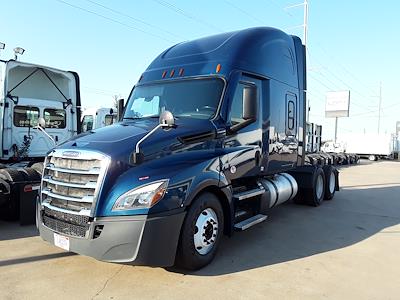 Used 2020 Freightliner Cascadia Sleeper Cab 6x4, Semi Truck for sale #294843 - photo 1