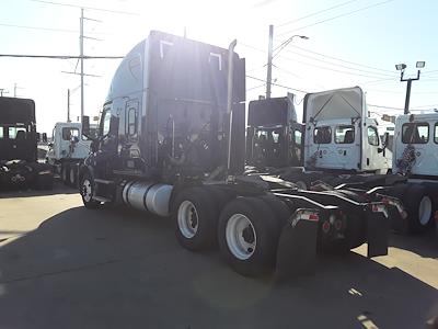 Used 2020 Freightliner Cascadia Sleeper Cab 6x4, Semi Truck for sale #294845 - photo 2