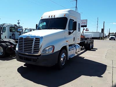 Used 2015 Freightliner Cascadia Sleeper Cab 6x4, Cab Chassis for sale #322424 - photo 1