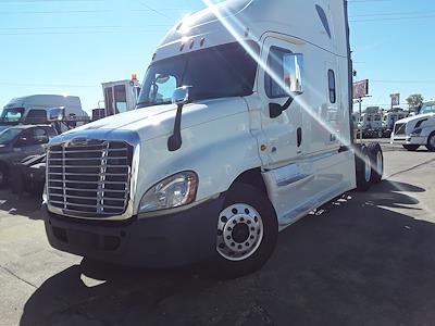 Used 2016 Freightliner Cascadia Sleeper Cab 6x4, Semi Truck for sale #358829 - photo 1