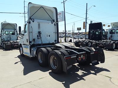 Used 2022 Freightliner Cascadia Day Cab 6x4, Semi Truck for sale #510795 - photo 2