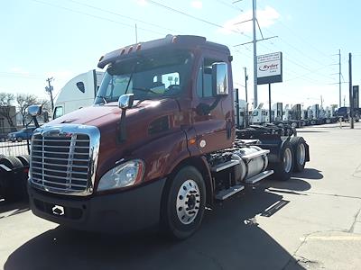 Used 2015 Freightliner Cascadia 6x4, Semi Truck for sale #637713 - photo 1
