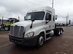Used 2016 Freightliner Cascadia 6x4, Semi Truck for sale #646104 - photo 2