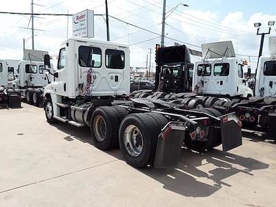 Used 2016 Freightliner Cascadia Day Cab 6x4, Semi Truck for sale #655218 - photo 1