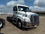 Used 2016 Freightliner Cascadia Day Cab 6x4, Semi Truck for sale #655218 - photo 2