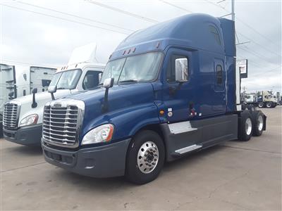 Used 2017 Freightliner Cascadia Sleeper Cab 6x4, Semi Truck for sale #667536 - photo 1