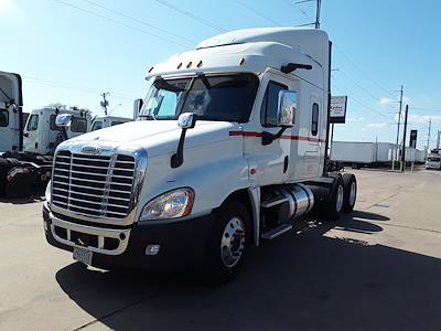 Used 2017 Freightliner Cascadia Sleeper Cab 6x4, Semi Truck for sale #675508 - photo 1