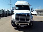 Used 2017 Freightliner Cascadia Sleeper Cab 6x4, Semi Truck for sale #675508 - photo 2