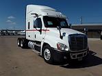 Used 2017 Freightliner Cascadia Sleeper Cab 6x4, Semi Truck for sale #675508 - photo 3