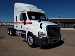 Used 2017 Freightliner Cascadia Sleeper Cab 6x4, Semi Truck for sale #675509 - photo 4