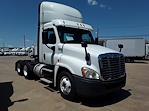 Used 2018 Freightliner Cascadia Day Cab 6x4, Semi Truck for sale #683602 - photo 4