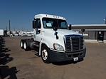 Used 2018 Freightliner Cascadia Day Cab 6x4, Semi Truck for sale #762266 - photo 4