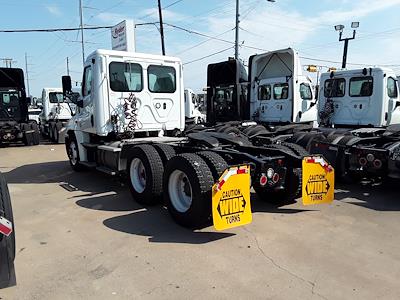 Used 2018 Freightliner Cascadia Day Cab 6x4, Semi Truck for sale #762269 - photo 2