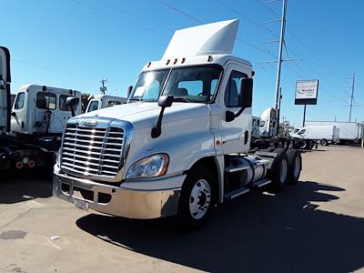 Used 2016 Freightliner Cascadia Day Cab 6x4, Semi Truck for sale #774988 - photo 1