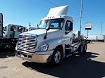 Used 2016 Freightliner Cascadia Day Cab 6x4, Semi Truck for sale #774988 - photo 1