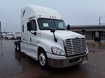 Used 2018 Freightliner Cascadia Sleeper Cab 6x4, Semi Truck for sale #788987 - photo 4