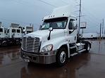 Used 2019 Freightliner Cascadia Day Cab 4x2, Semi Truck for sale #791194 - photo 1