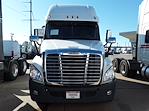 Used 2019 Freightliner Cascadia Sleeper Cab 6x4, Semi Truck for sale #803269 - photo 3