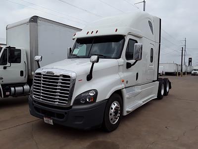 Used 2019 Freightliner Cascadia Sleeper Cab 6x4, Semi Truck for sale #807316 - photo 1