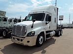 Used 2019 Freightliner Cascadia Sleeper Cab 6x4, Semi Truck for sale #835602 - photo 1