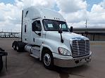 Used 2019 Freightliner Cascadia Sleeper Cab 6x4, Semi Truck for sale #864236 - photo 4