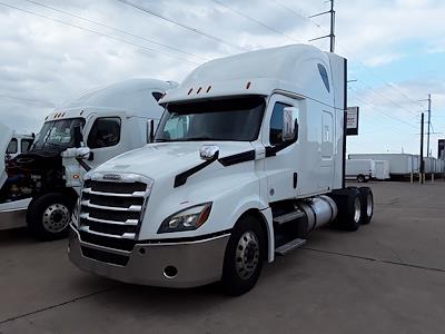 Used 2019 Freightliner Cascadia Sleeper Cab 6x4, Semi Truck for sale #868902 - photo 1