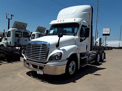 Used 2020 Freightliner Cascadia Day Cab 6x4, Semi Truck for sale #881256 - photo 1