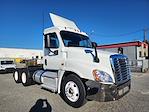 Used 2020 Freightliner Cascadia Day Cab 6x4, Semi Truck for sale #230312 - photo 4