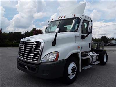 Used 2016 Freightliner Cascadia Day Cab 4x2, Semi Truck for sale #359389 - photo 1