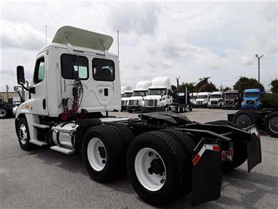Used 2014 Freightliner Cascadia Day Cab 6x4, Semi Truck for sale #541080 - photo 2