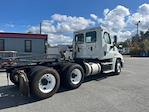 Used 2017 Freightliner Cascadia Day Cab 6x4, Semi Truck for sale #670758 - photo 5