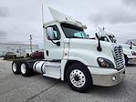 Used 2017 Freightliner Cascadia Day Cab 6x4, Semi Truck for sale #673780 - photo 4