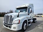 Used 2017 Freightliner Cascadia Sleeper Cab 6x4, Semi Truck for sale #675524 - photo 1