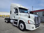 Used 2017 Freightliner Cascadia Sleeper Cab 6x4, Semi Truck for sale #675524 - photo 4