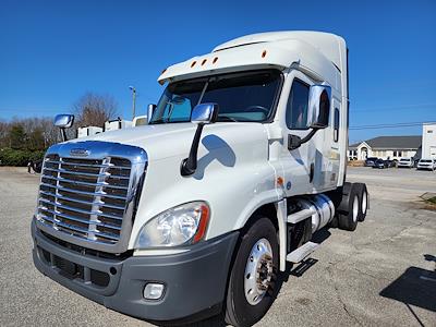 Used 2017 Freightliner Cascadia Sleeper Cab 6x4, Semi Truck for sale #675533 - photo 1