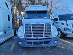 Used 2017 Freightliner Cascadia Sleeper Cab 6x4, Semi Truck for sale #675551 - photo 3
