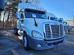 Used 2017 Freightliner Cascadia Sleeper Cab 6x4, Semi Truck for sale #675551 - photo 4