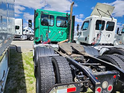 Used 2017 Freightliner Cascadia Day Cab 6x4, Semi Truck for sale #676550 - photo 1