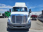 Used 2018 Freightliner Cascadia Day Cab 4x2, Semi Truck for sale #681824 - photo 3