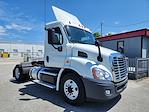 Used 2018 Freightliner Cascadia Day Cab 4x2, Semi Truck for sale #681824 - photo 4