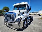 Used 2018 Freightliner Cascadia Day Cab 6x4, Semi Truck for sale #751158 - photo 1